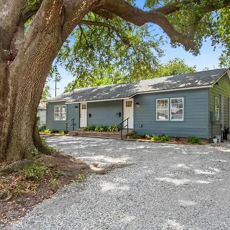 Charming Saints Street Cottage